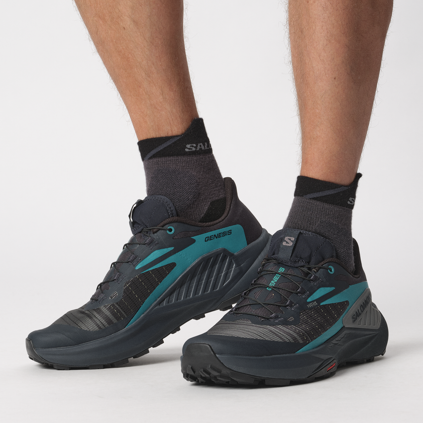 SALOMON GENESIS 男性用トレイルランニングシューズ
