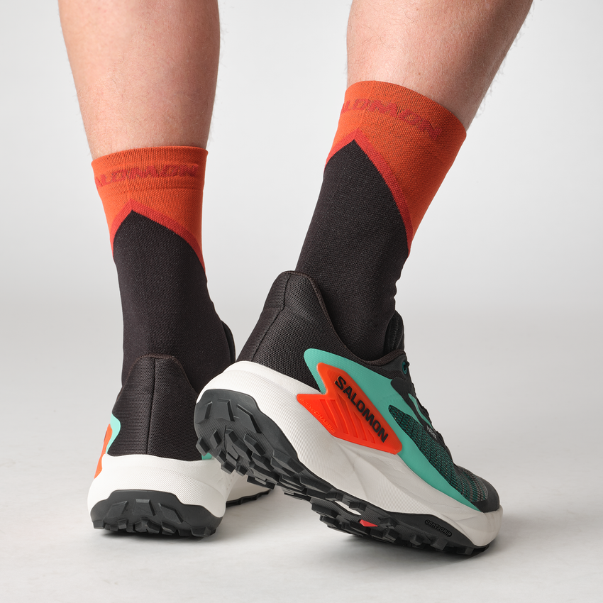 SALOMON GENESIS 男性用トレイルランニングシューズ