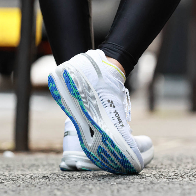 YONEX カーボンクルーズ エアラス メン SHRA2M
