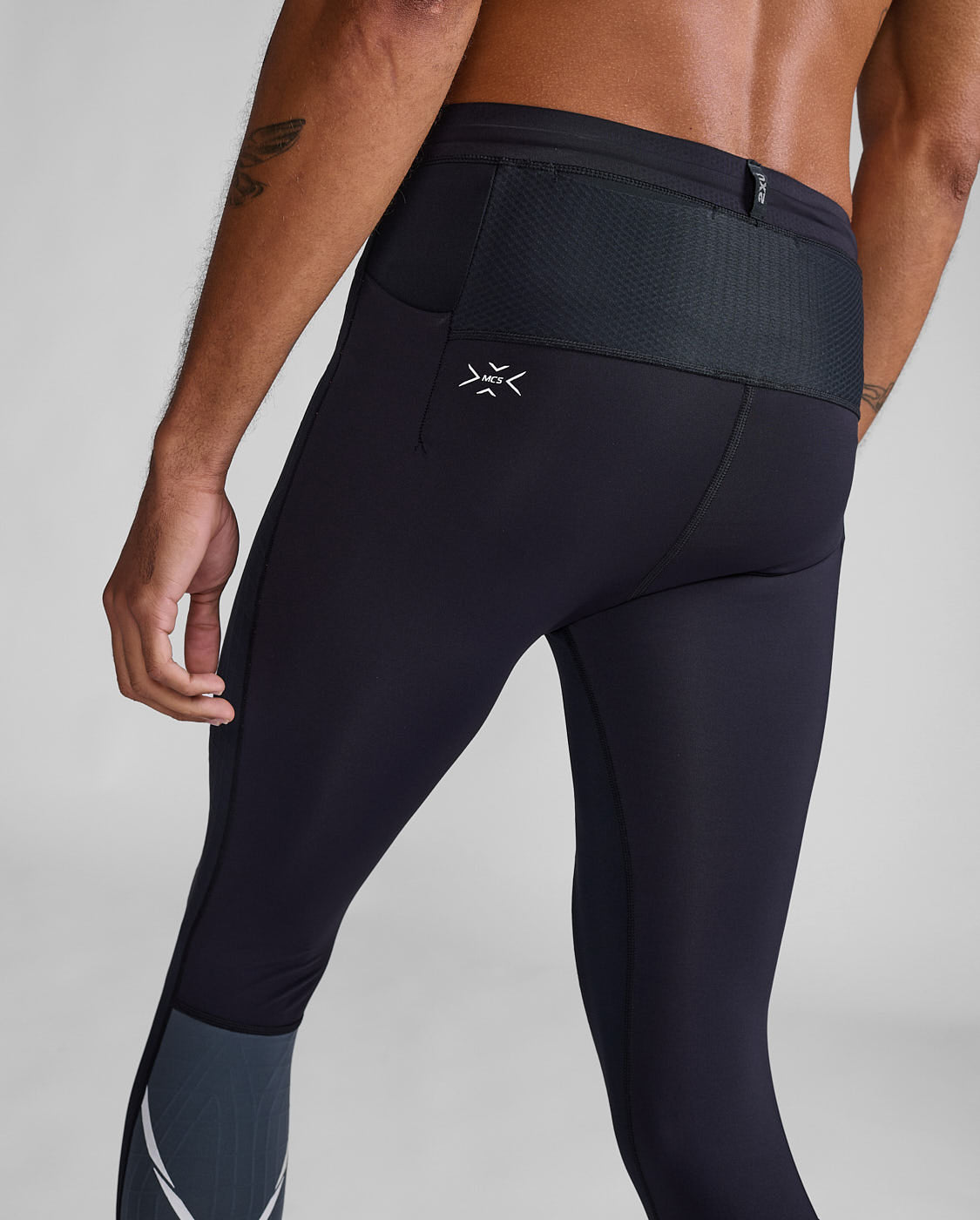 2XU メンズ ライトスピード リアクト コンプレッションタイツ MA7049B BLK/WRF